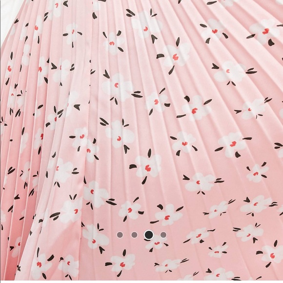 ASOS DESIGN CHERRY BLOSSOM FLORAL PRINT PINK MIDI TEA LEGNTH SKIRT - Picture 2 of 3